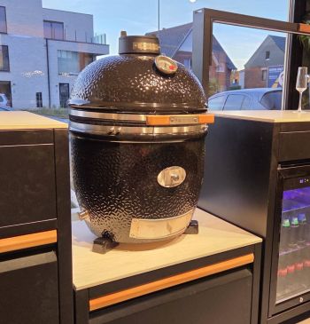 KAMADO MONOLITH TWO.55